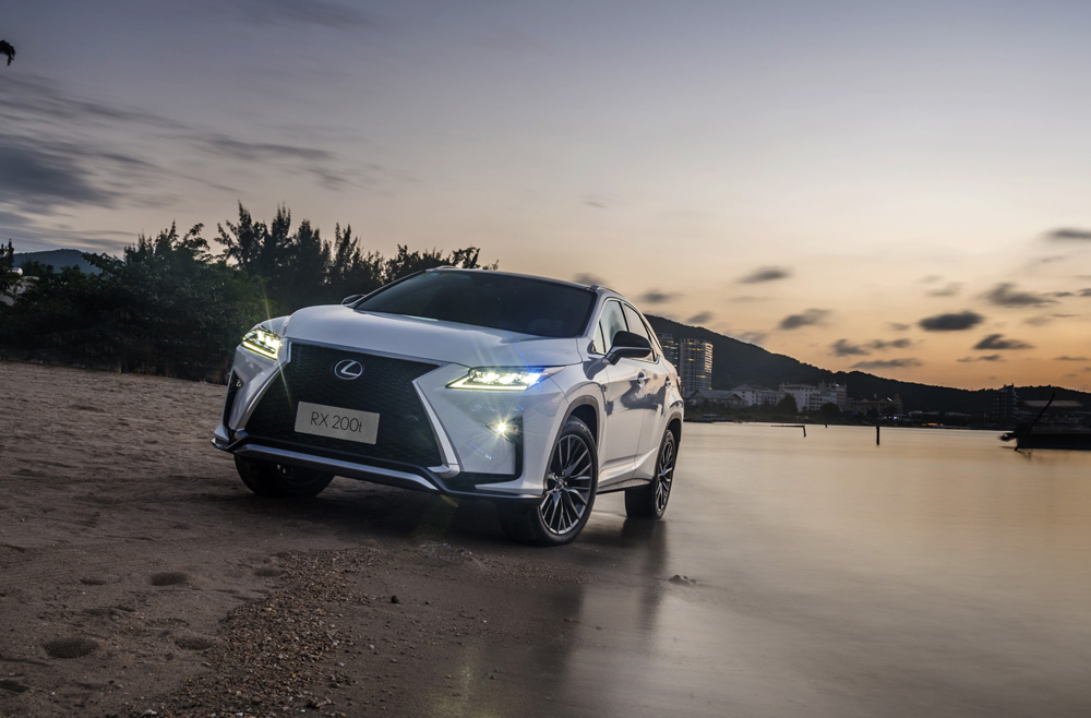 2016款雷克萨斯rx200t评测,试驾雷克萨斯rx2.4t发动机