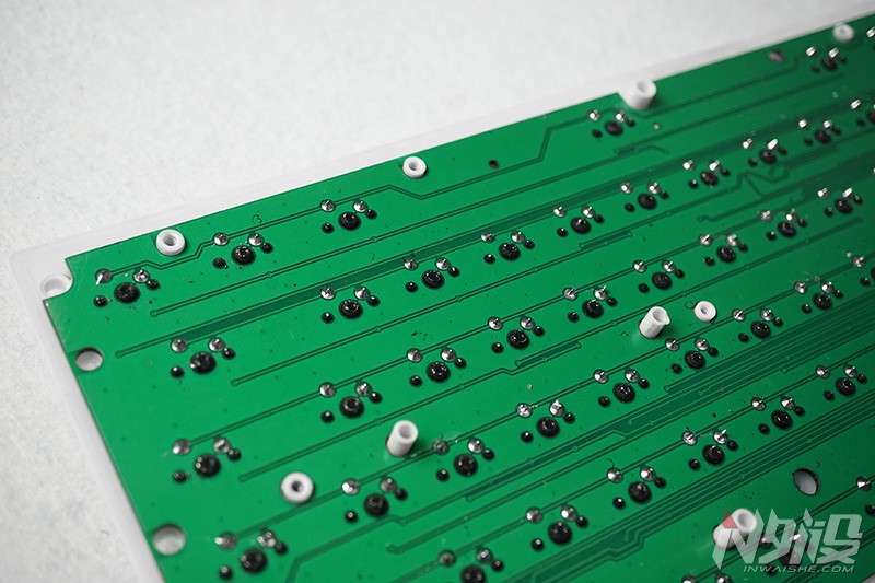 自带手托防尘罩的机械键盘,蝙蝠骑士机械键盘拆解