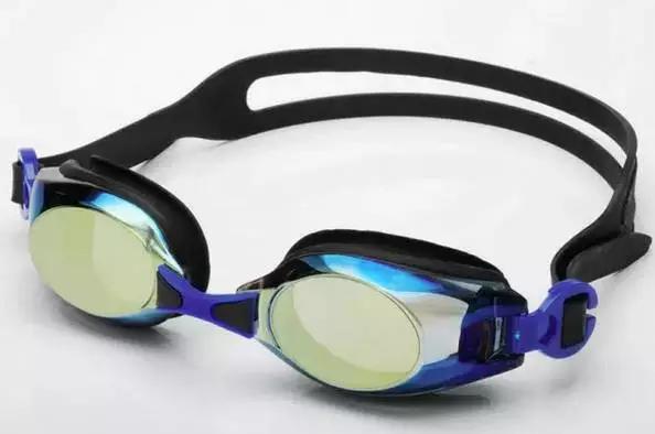 泳帽选购,怎么搭配泳镜和泳帽最好看