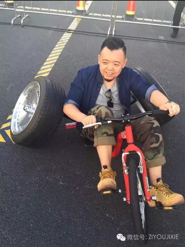 老顽童们一起开心快乐,老顽童们快乐生活