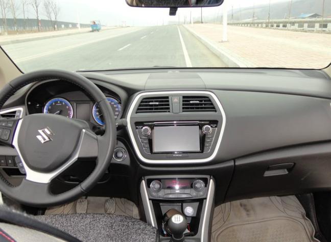 舒适省心空间大燃油车,锋驭1.6l四驱怎么样