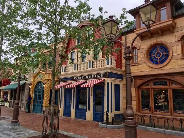 上海迪士尼乐园全攻略,上海迪士尼乐园一天游玩全攻略