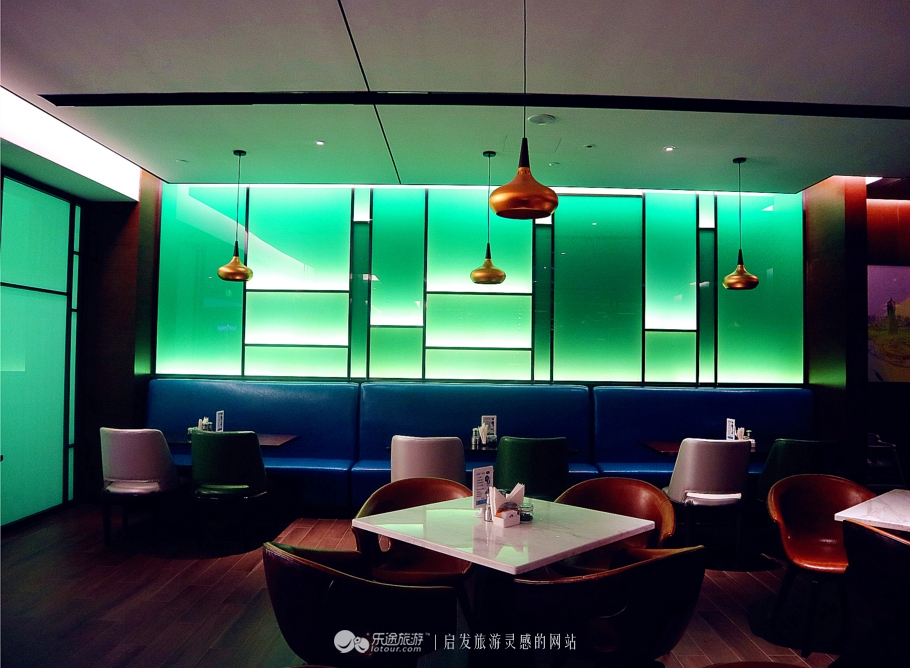 做一家有品质有温度的酒店,轻奢酒店大堂办公