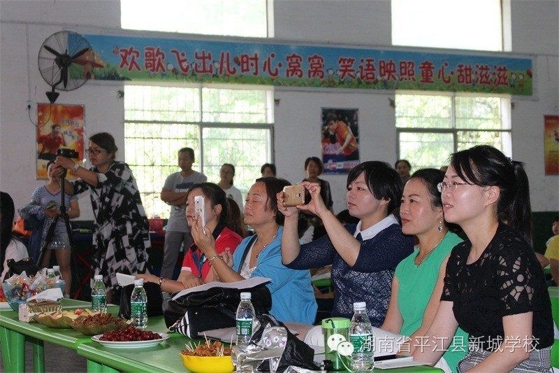 用心浇灌静待花开教师文案,教师随笔精短