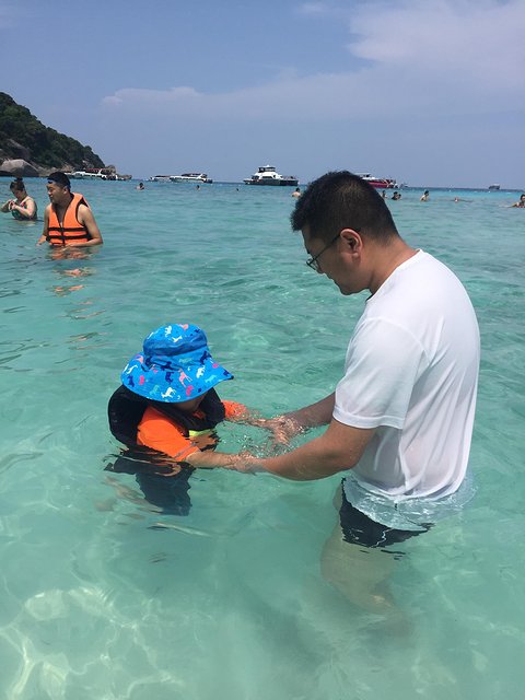 甯︾潃鐗涢瓟鐜嬬湅鏄熸槦,甯︾潃鐗涢瓟鐜嬪嚭鏉ョ湅涓婂笣