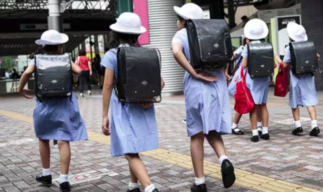 日本阿玛尼高级定制,日本小学服