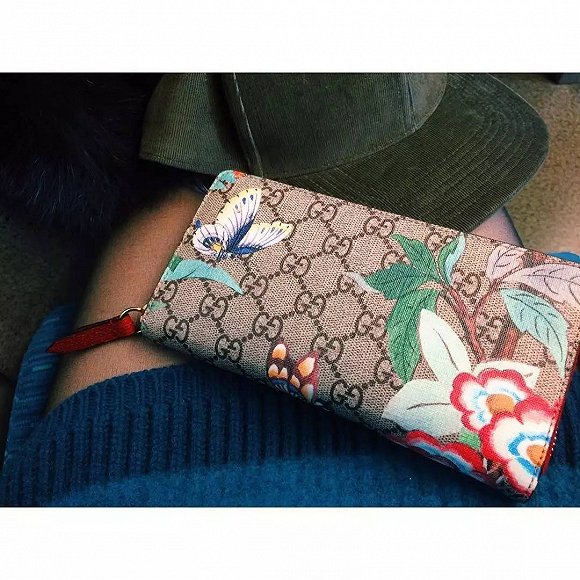 时尚必备单品女士红色钱包推荐,新款钱包型手提包时髦又洋气