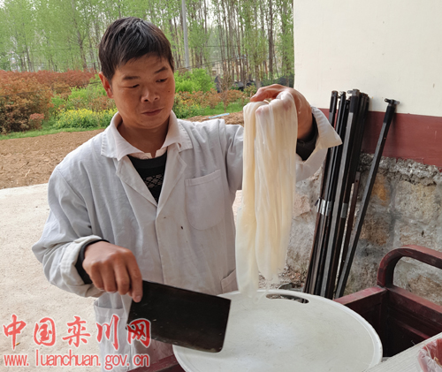 脱贫致富小生意怎么做的,脱贫户创业小生意