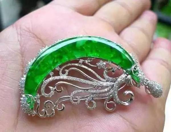 熊孩子把玉镯弄碎了怎样教育,孩子把玉镯子碰掉