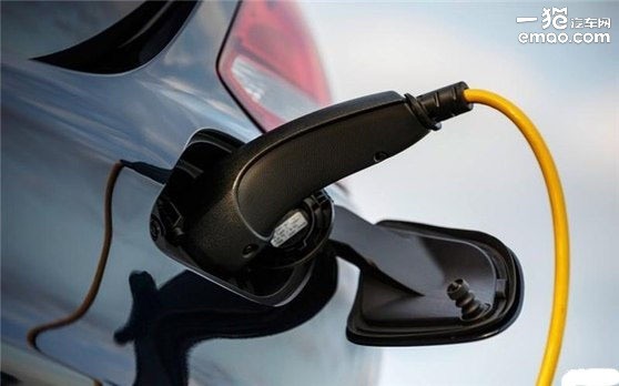 凯美瑞双擎和雅阁混动对比油耗,工信部的油耗与实际油耗相差多少