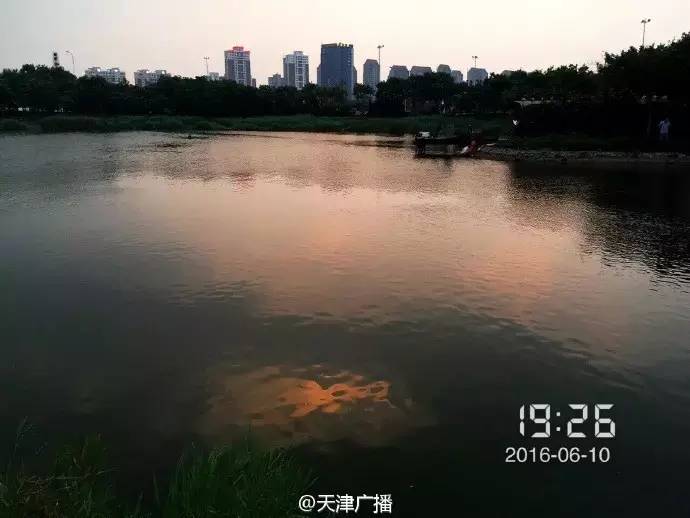 天津大雨下冰雹,天津大雨冰雹齐来袭