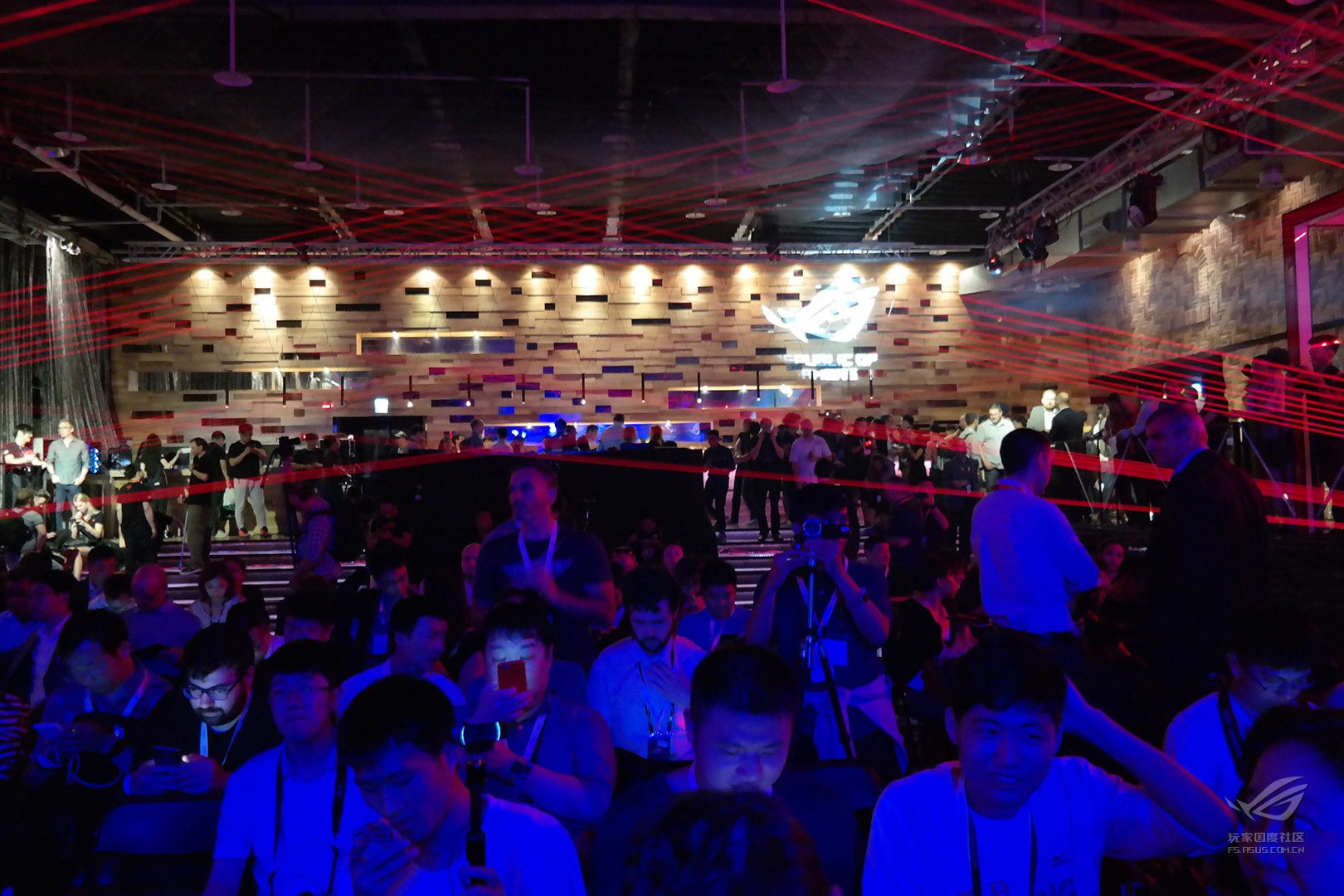 rog败家国度外设,rog败家之眼华硕主机