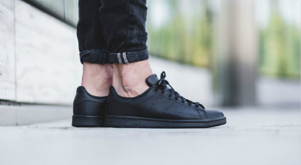 yeezy是侃爷的艺名吗,yeezy侃爷最新设计