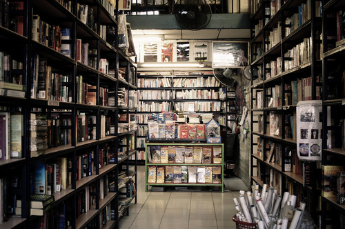 杭州有几家低调的书店叫教堂内部书房，为你的信仰预备明天的希望