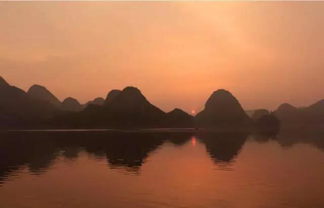 一封来自90后的辞职信,一封来自网友辞职信