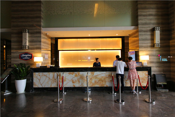 三亚海关希尔顿欢朋酒店,希尔顿欢朋酒店启阳路三亚