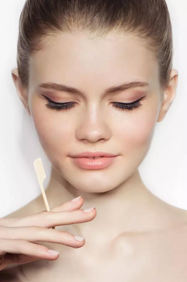 纪梵希小羊皮口红礼盒心动唇妆,大牌口红哪个更适合干唇