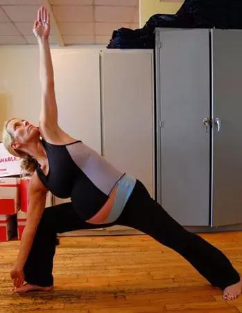 你的孕期在做什么,孕期孕妈这些动作可不要做