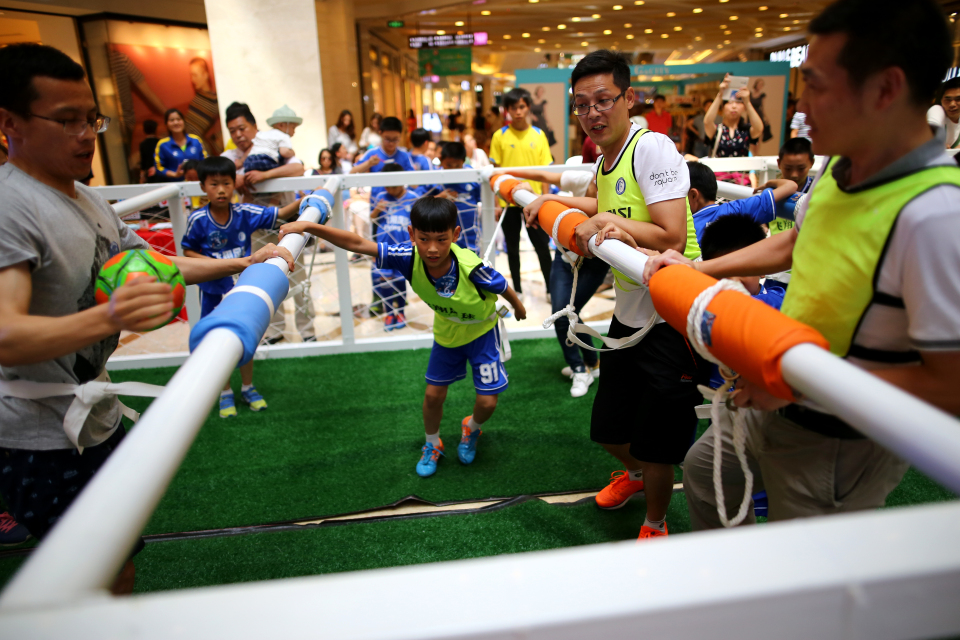 父亲节碰上比赛,父亲节遇上明星足球赛