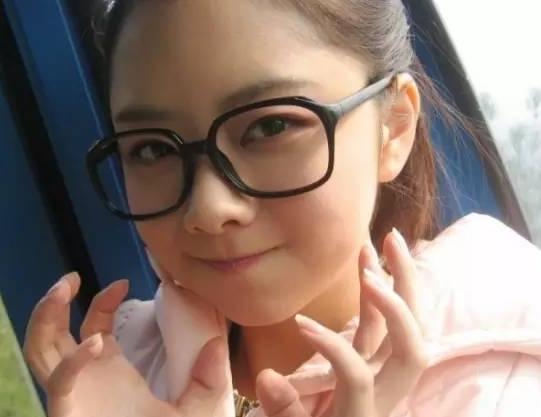 谭松韵跟欧阳娜娜,套路玩得深谁把谁当真视频