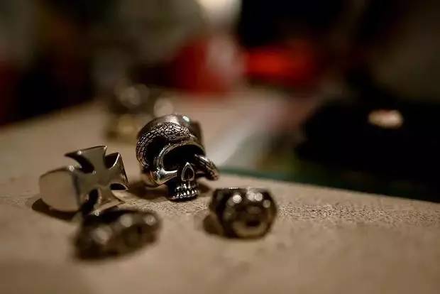 除了goros买什么牌子的羽毛,除了goros还有哪些银饰值得选