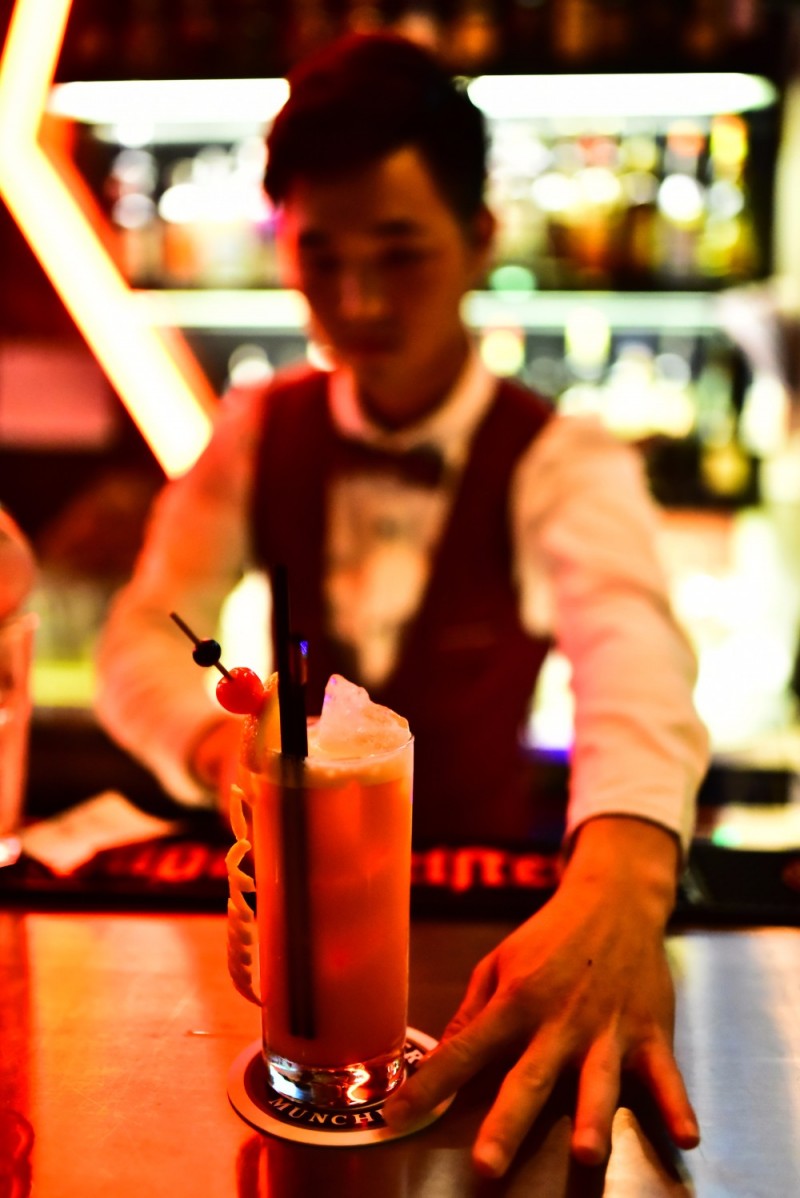 寻找广州至HIT看球BAR｜酒吧太吵，清吧太淡，这里刚刚好