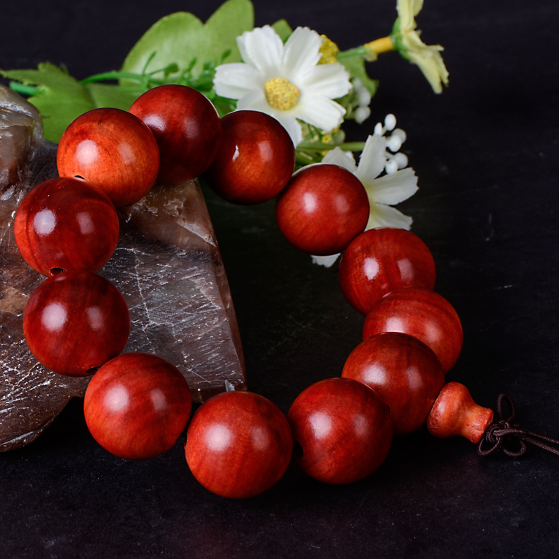 带血羊角手串好吗,戴血菩提子有什么好处