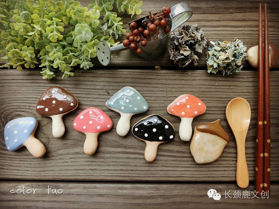 别拦我，我要吃了那些餐具