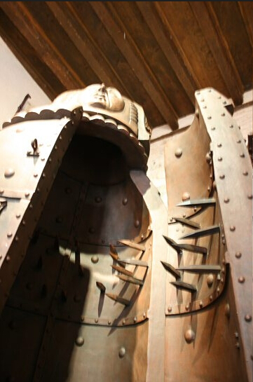 在古代最残忍的十大刑具,明朝时有哪些血腥刑具