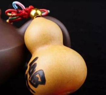 文玩葫芦龙头断了还值得玩吗,文玩葫芦龙头生虫怎么办