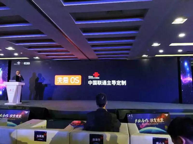 大字体大键盘老年机,大字体翻盖老年机