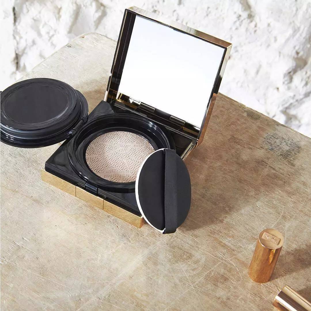 ysl圣罗兰聚焦光感蕾丝气垫,ysl的气垫卡粉吗