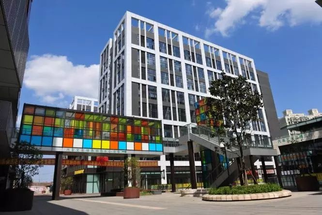 宝山有什么大型商业中心,宝山区最繁华的商业中心