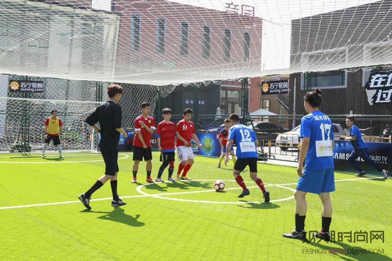 看球聊球踢球赛，苏宁618大咖派对球迷大满足