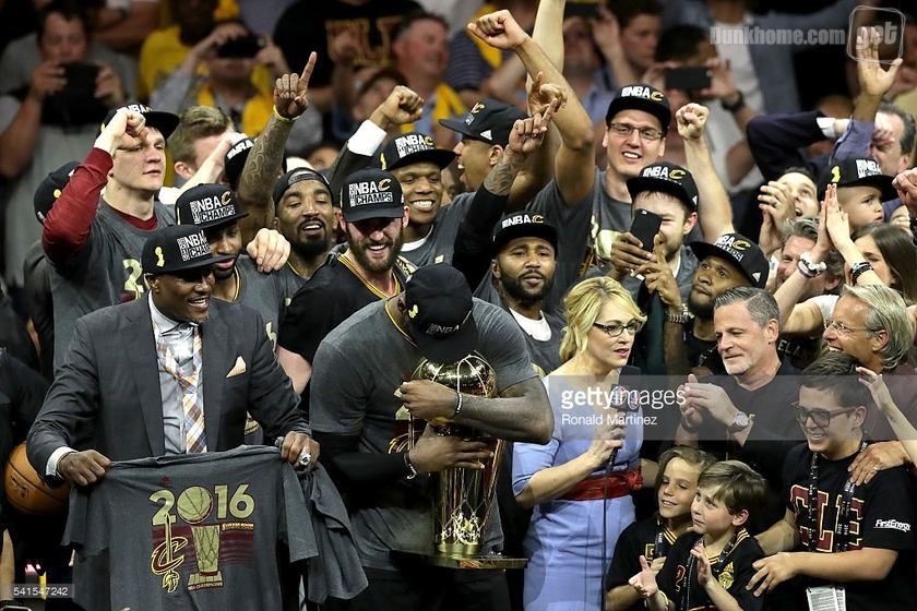 骑士历史首冠,2016勇士骑士总决赛g7