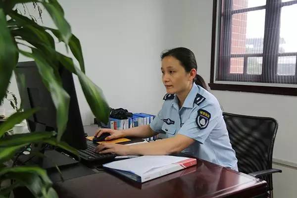 讨论上海城管队伍中硕士以上学历已达283人！城管高学历到底有无用武之地？