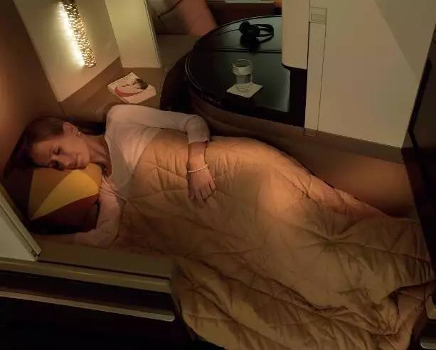 买机票为什么要等航空公司确认,订机票有选大航空公司的必要吗