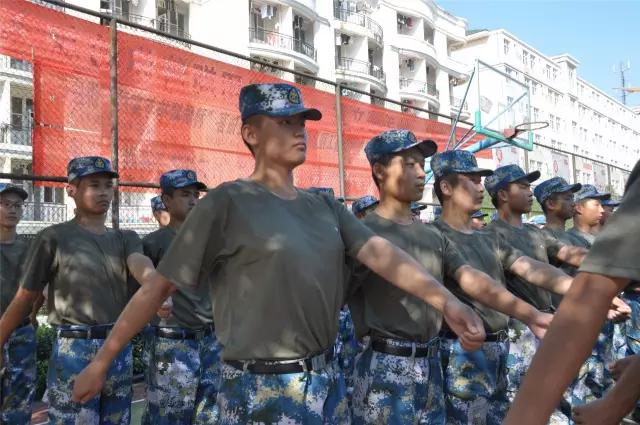 又到一年高三毕业季,又到了毕业季挥手告别