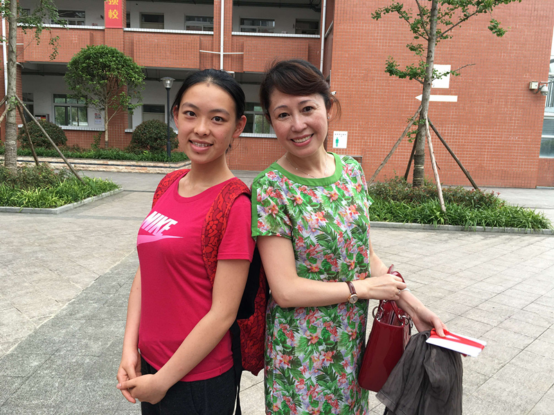 美美嗒文科女状元！704分的林中文建议大家订份《人民日报》