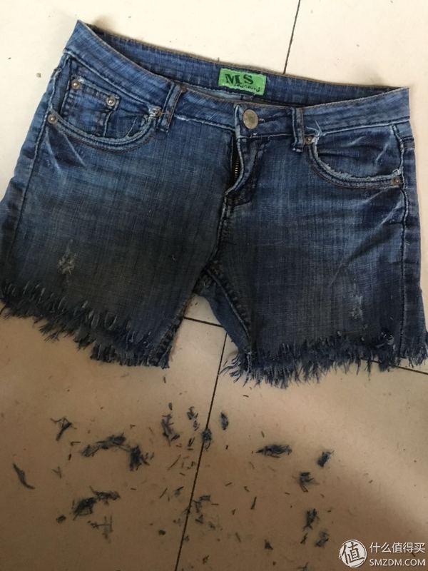 废旧紧身的牛仔裤怎么改短裤,旧牛仔裤改造短裤教程