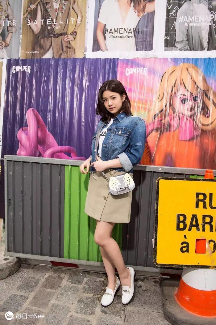 100个值得买的包包品牌,今年很流行宽肩带包包