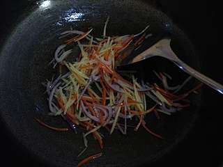 快！拿个大点的盆子，接住我的口水！