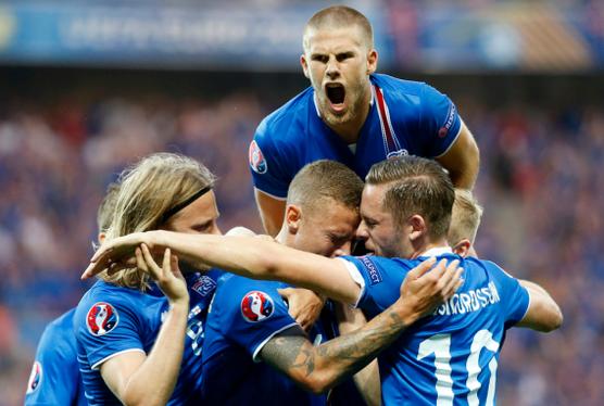 冰岛爆冷淘汰英格兰,足球冰岛对英格兰