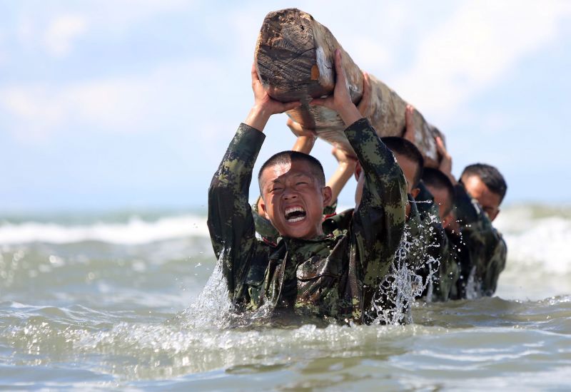 读图广西0701|柳州防二手烟呼吸装置引起网友的关注和同情