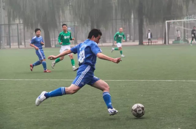 新手踢球要注意哪些事情,踢球该注意的细节