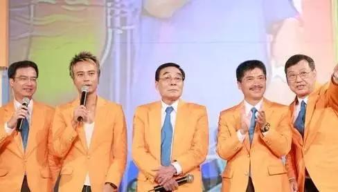 乌鸦大飞靓坤谁最厉害,古惑仔牧师飞踢靓坤