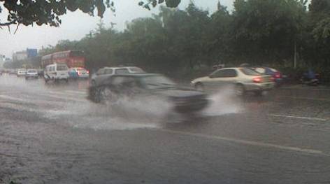 成都多地持续大到暴雨,成都强降雨