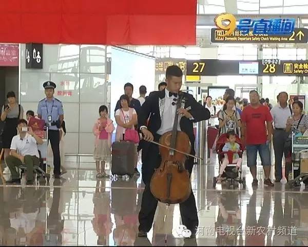 空姐空少创意视频,广州白云机场空姐空少快闪小苹果