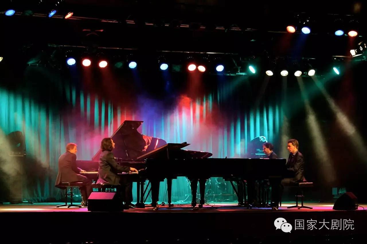 盛夏的狂欢陈冰,夏季的狂欢球迷的足球盛宴