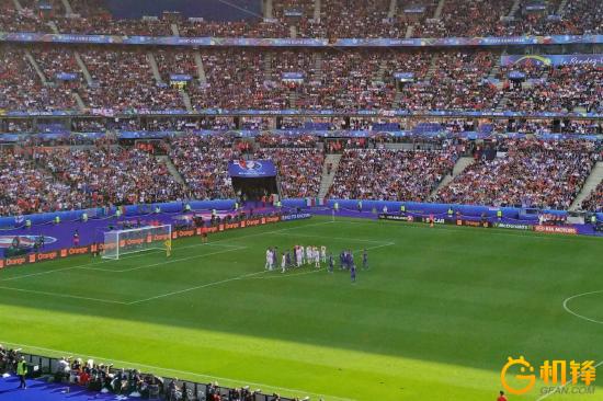 世界冠军对决！nubiaZ11实拍法兰西球场